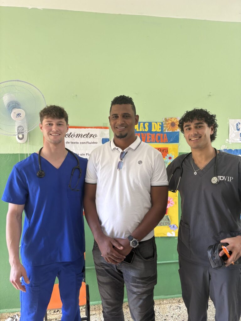 SAE medical student volunteering in Dominican Republic