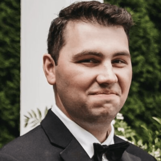 headshot of SAE alumni