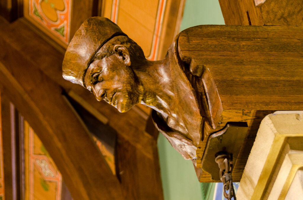 Oak bust of a soldier in the Peace Chapel