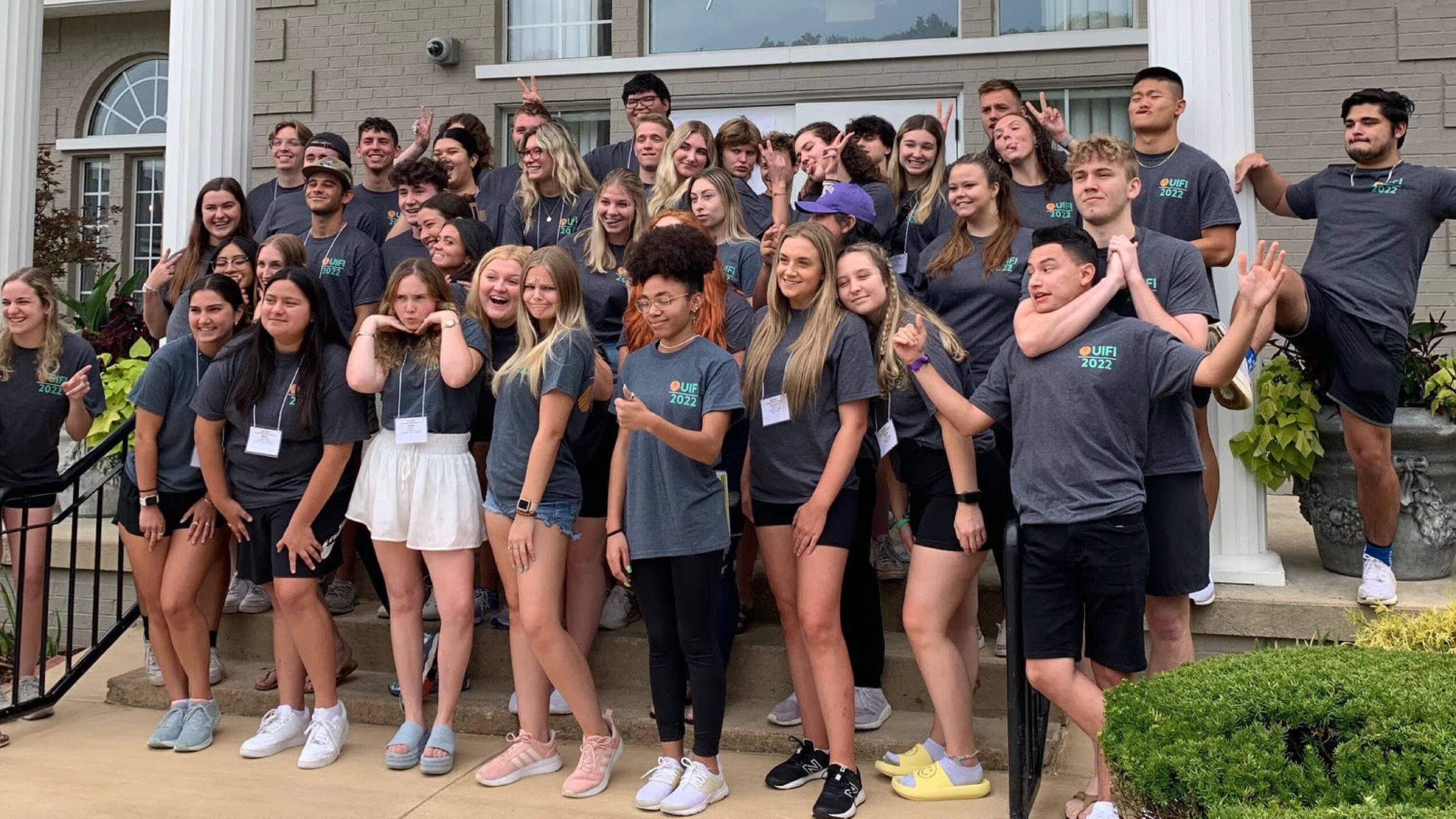 uifi group photo of students